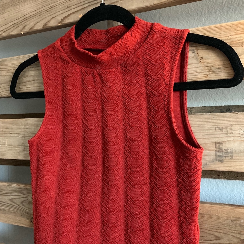 H&M Textured Crop Top - Picture 2 of 2